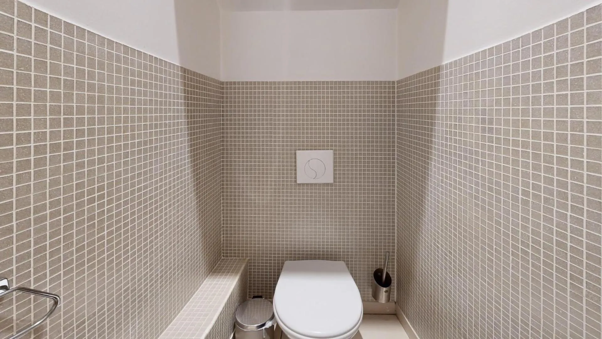 310 Petit Nid Douillet In Paris